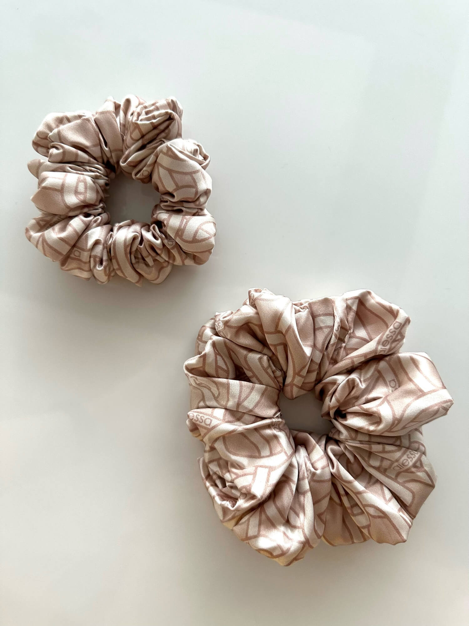 Over The Rainbow Scrunchie μεγάλο - Luxury Nude - Εικόνα 11