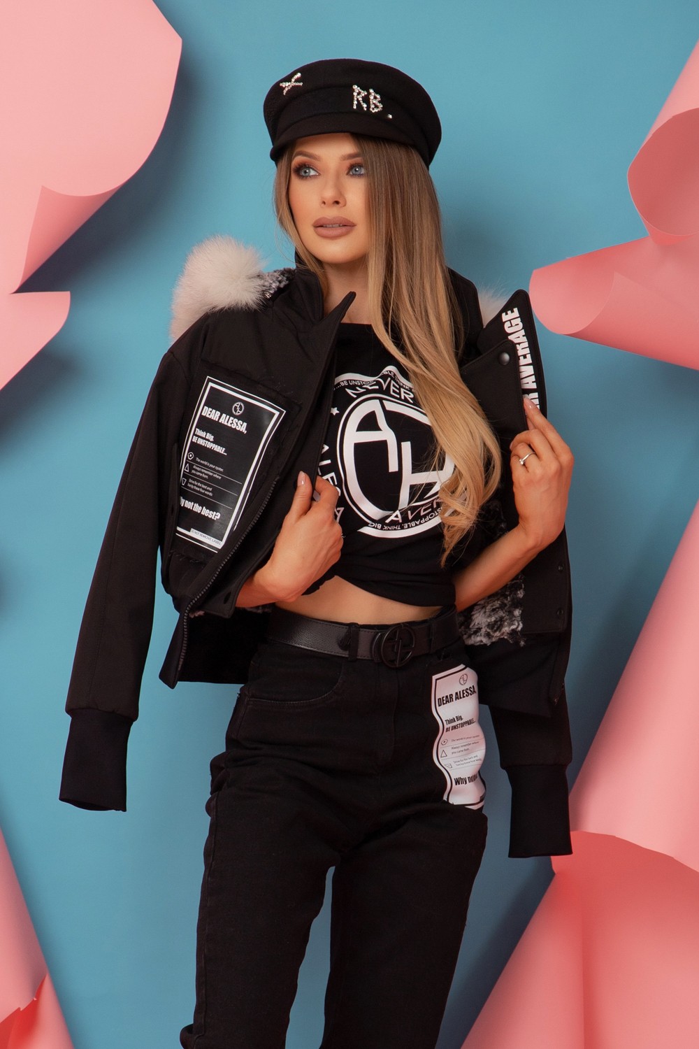 Revolve Around Me T-Shirt - Μαύρο με Λευκό Λογότυπο - Εικόνα 11