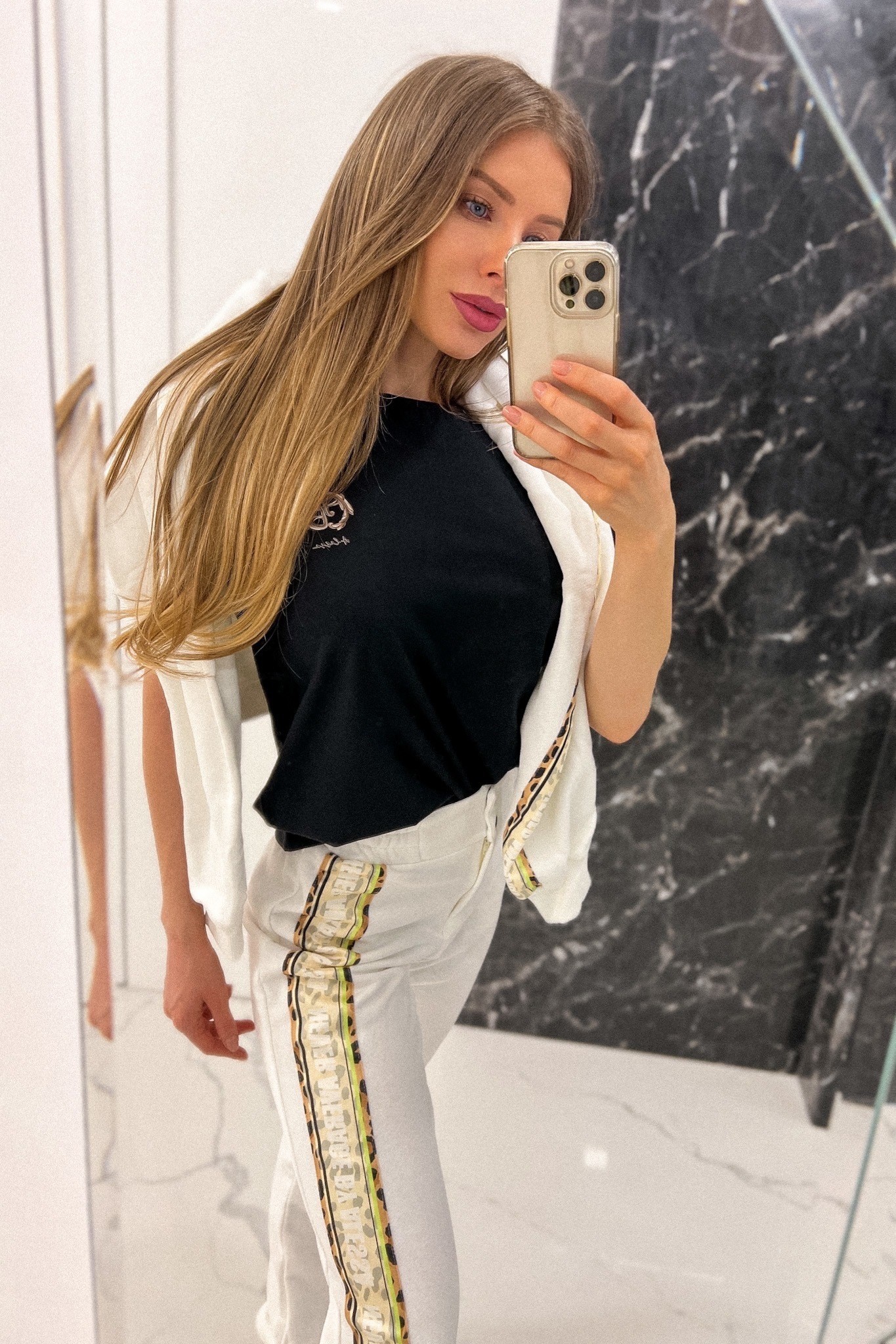 Alessa Rococo Logo T-shirt από Βαμβάκι - Black - Εικόνα 7