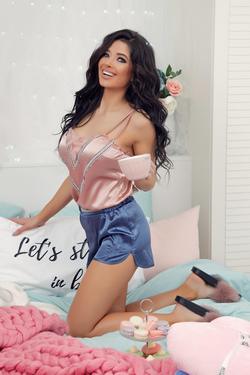 Tricky Trouble Τοπ από σατέν