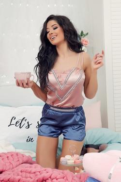 Easy go Κοντό παντελόνι από σατέν