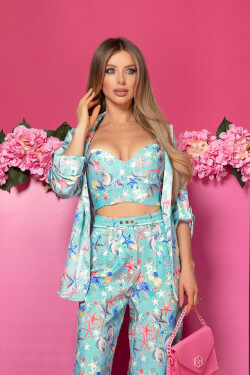 Never Average By Alessa Ζώνη - Blue