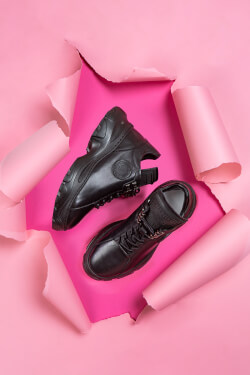 Run The World Sneakers - Μαύρα