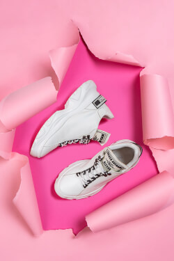 Run The World Sneakers - Λευκά