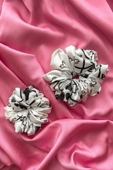 Position To Win Scrunchie - Λευκό - μεγάλο - Εικόνα 2